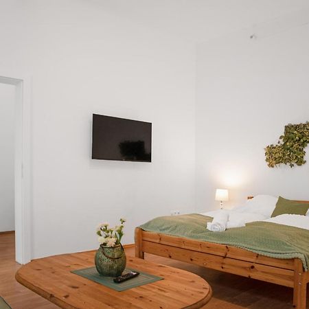 Elegant 2Br Apartment - Near Bahnhof Wien Meidling المظهر الخارجي الصورة